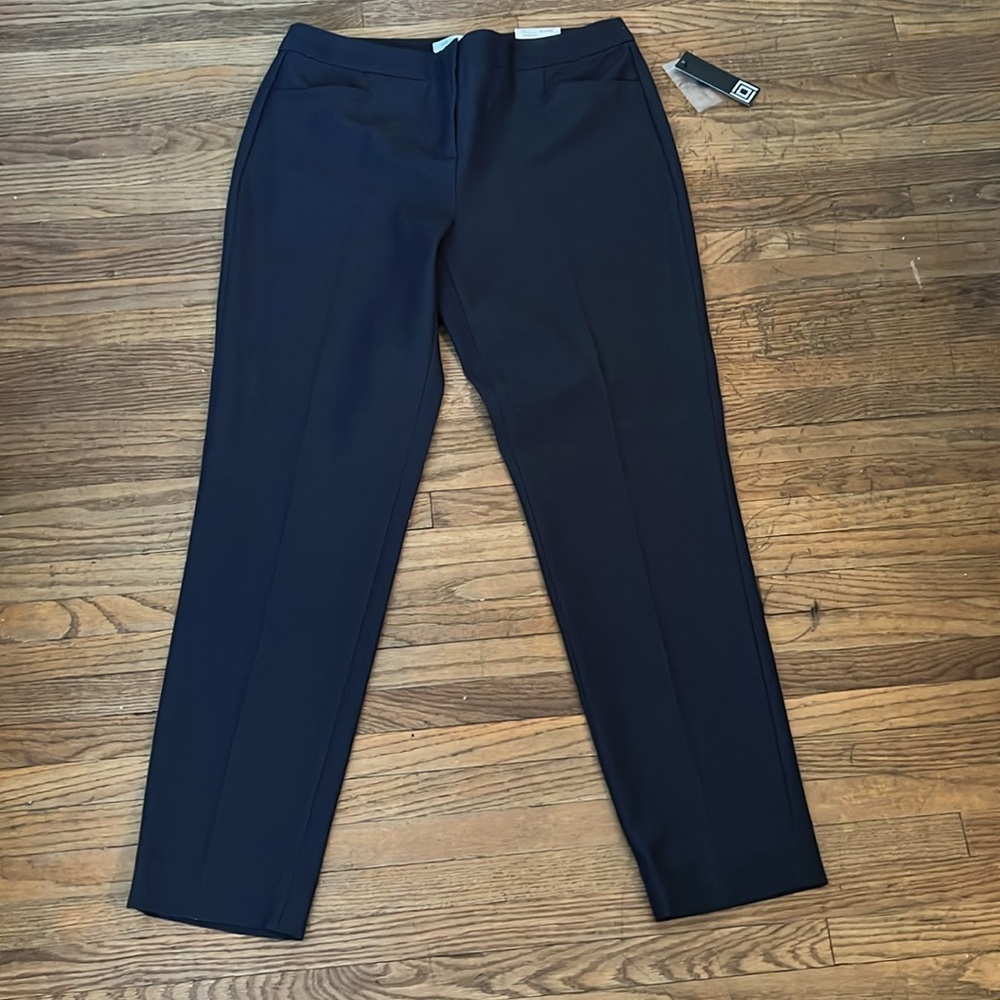 Woman’s Liz Claiborne Collection Petite Ankle Pants NWT